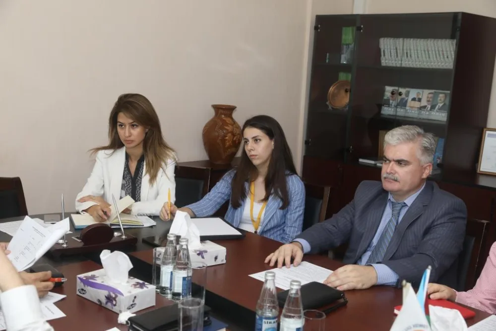 Əmək bazarı üzrə işçi qrupunun növbəti iclası keçirildi - FOTO
