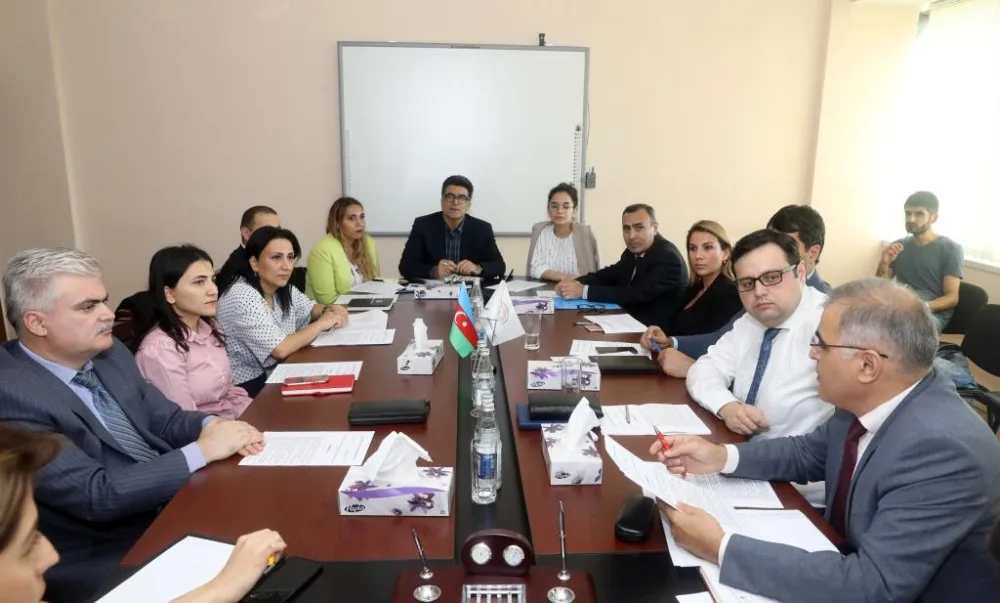 Əmək bazarı üzrə işçi qrupunun növbəti iclası keçirildi - FOTO