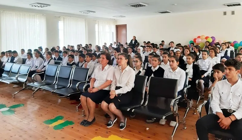 BŞTİ məktəblərdə seminarlara başladı