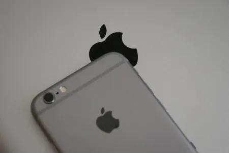 "Apple" telefonları - PULSUZ TƏMİR EDƏCƏK