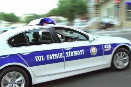 Hacıqabulda polis hal pisləşən qadına - KÖMƏK ETDİ