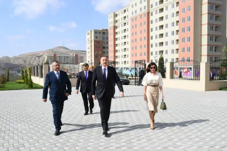 İlham Əliyev və Mehriban Əliyeva - “Qobu Park-2” yaşayış kompleksinin AÇILIŞINDA - FOTOLAR - YENİLƏNİB