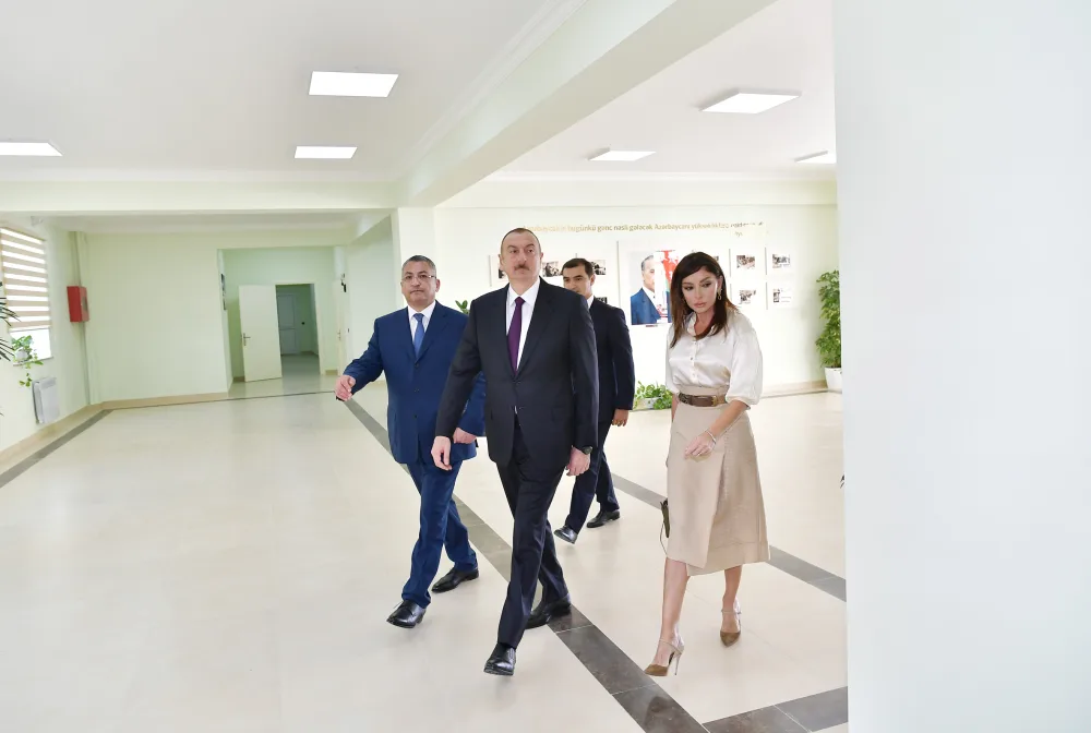 İlham Əliyev və Mehriban Əliyeva - “Qobu Park-2” yaşayış kompleksinin AÇILIŞINDA - FOTOLAR - YENİLƏNİB