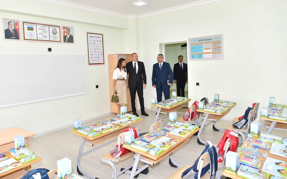 İlham Əliyev və Mehriban Əliyeva - “Qobu Park-2” yaşayış kompleksinin AÇILIŞINDA - FOTOLAR - YENİLƏNİB