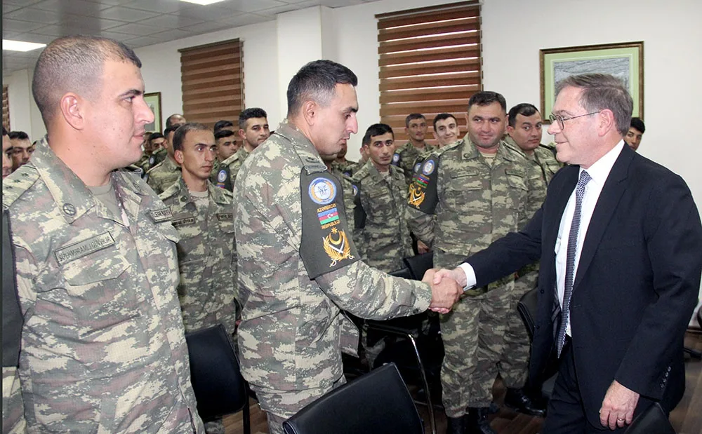 ABŞ səfiri Azərbaycan hərbçiləri ilə görüşdü - FOTO