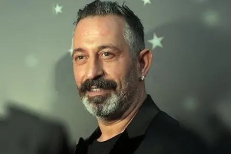 Cem Yılmazın Bakı konsertinin 700 manatlıq biletləri - BİR GÜNƏ SATILDI - FOTO