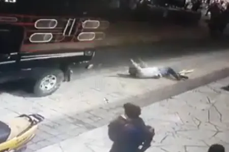 Şəhər merinin başına oyun açdılar - MAŞINA BAĞLAYIB, KÜÇƏDƏ... - ŞOK VİDEO