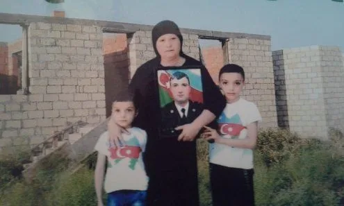 Müdafiə Nazirliyi şəhid olan iki hərbçinin ailəsinə - EV VERDİ - FOTO