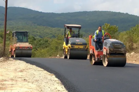 Şabranda 25 kilometr yol - YENİDƏN QURULUR - FOTO