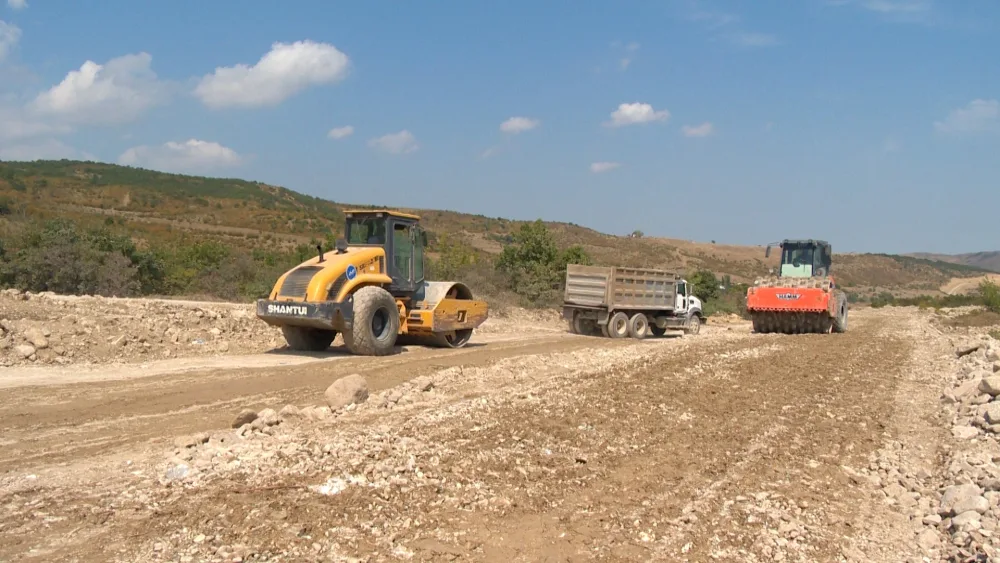Şabranda 25 kilometr yol - YENİDƏN QURULUR - FOTO