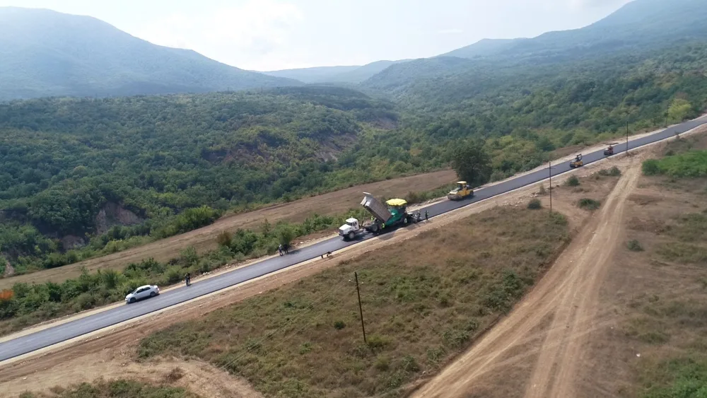 Şabranda 25 kilometr yol - YENİDƏN QURULUR - FOTO