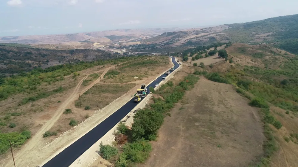 Şabranda 25 kilometr yol - YENİDƏN QURULUR - FOTO