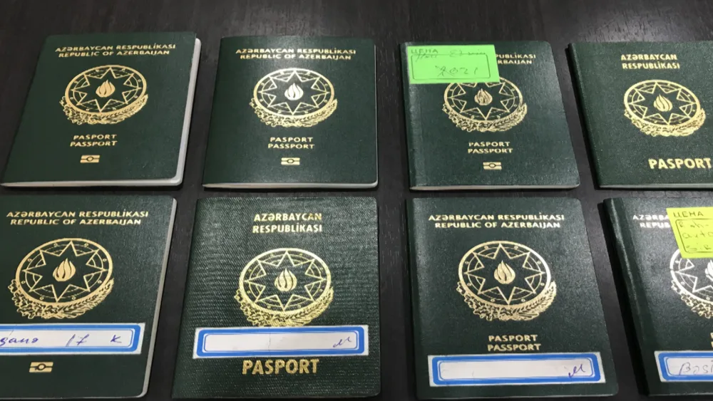 İnsanları ziyarətgahlara aparmaq adı ilə aldadıb - PUL YIĞAN ŞƏXS SAXLANILDI