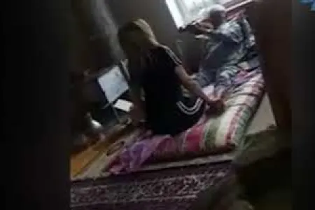 Məşhur falçı fırıldaqçı çıxdı - Fala baxmaq adı ilə qızıl və pullarımı aldı