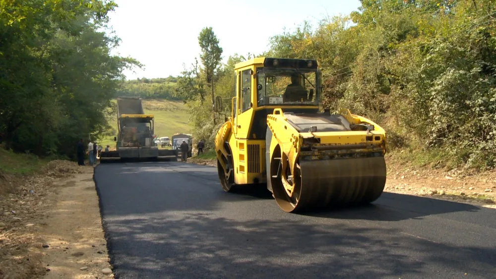 Qusarda 14 yaşayış məntəqəsini əhatə edən yol - YENİDƏN QURULUR - FOTOLAR