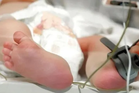 Bir ailənin 5 körpəsi xəstəxanalıq oldu - Azərbaycanda tükürpədici hadisə