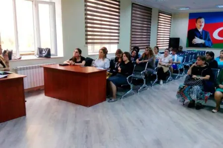 Müəllimlər üçün seminarlar başladı