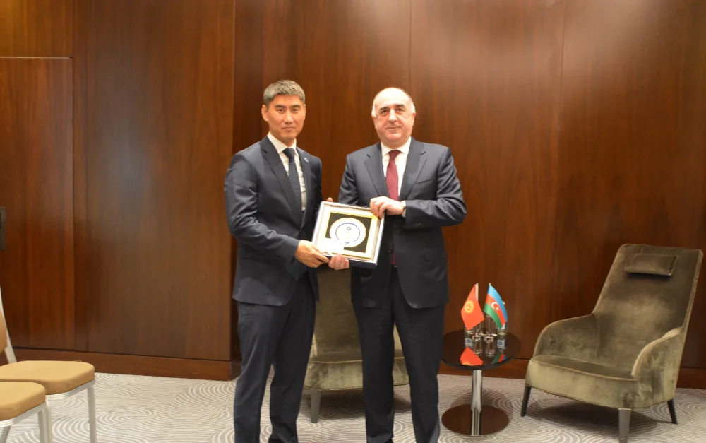 Elmar Məmmədyarov qırğızıstanlı həmkarı ilə görüşdü