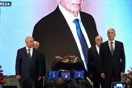 Akademik Vasim Məmmədəliyev II Fəxri Xiyabanda dəfn olundu - FOTOLAR - YENİLƏNDİ -3