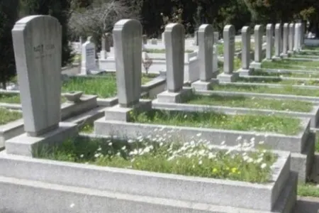 Dəfnindən 7 saat sonra evinə qayıtdı