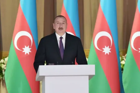 İlham Əliyev Mayıl Əhmədovu “Əmək” ordeni ilə - TƏLTİF ETDİ