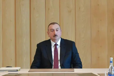 Prezidentin keçirdiyi müşavirədə siyasi oyunların üstü açıldı- - "Hökumətin bəzi üzvləri digər üzvləri tərəfindən şantaj edilir"