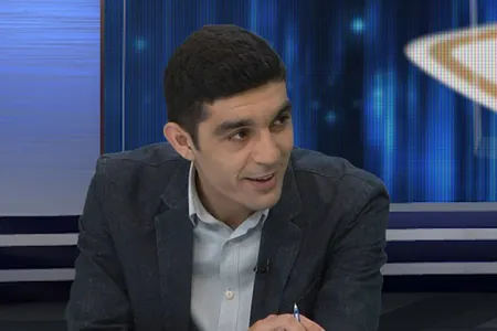 Teleaparıcıya hücum olundu