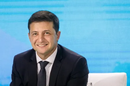 Zelenski az maaşla "iPhone11 Pro" aldı, - SÖZ-SÖHBƏT YARANDI - FOTO