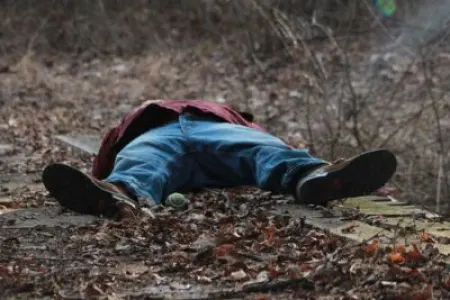 Bakıda parkda 50 yaşlı kişinin meyiti tapıldı