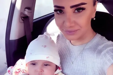 Ailə qurmayan əməkdar artist övladlığa uşaq götürdü - -FOTO