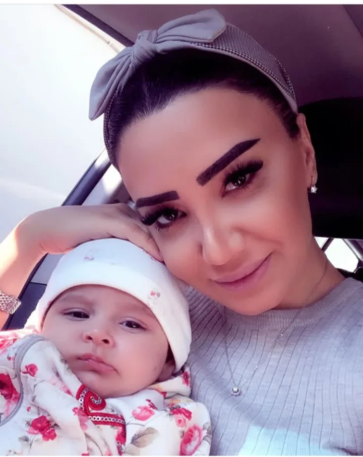 Ailə qurmayan əməkdar artist övladlığa uşaq götürdü - -FOTO