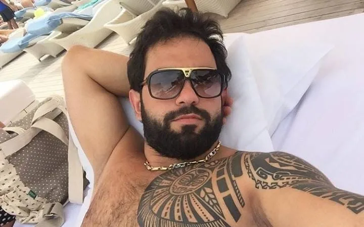 “26-lar" kafesinin sahibinin oğlu bıçaqlandı: - Öz dostu tərəfindən