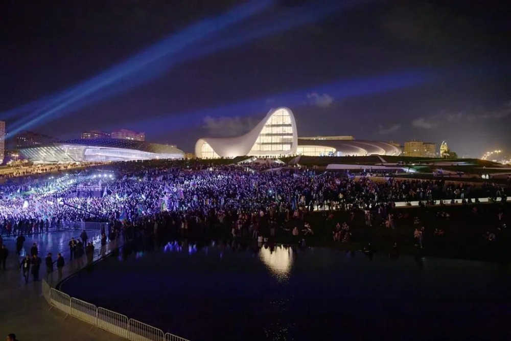 Dövlət Müstəqilliyi Gününə həsr olunan izdihamlı konsert - FOTOLAR