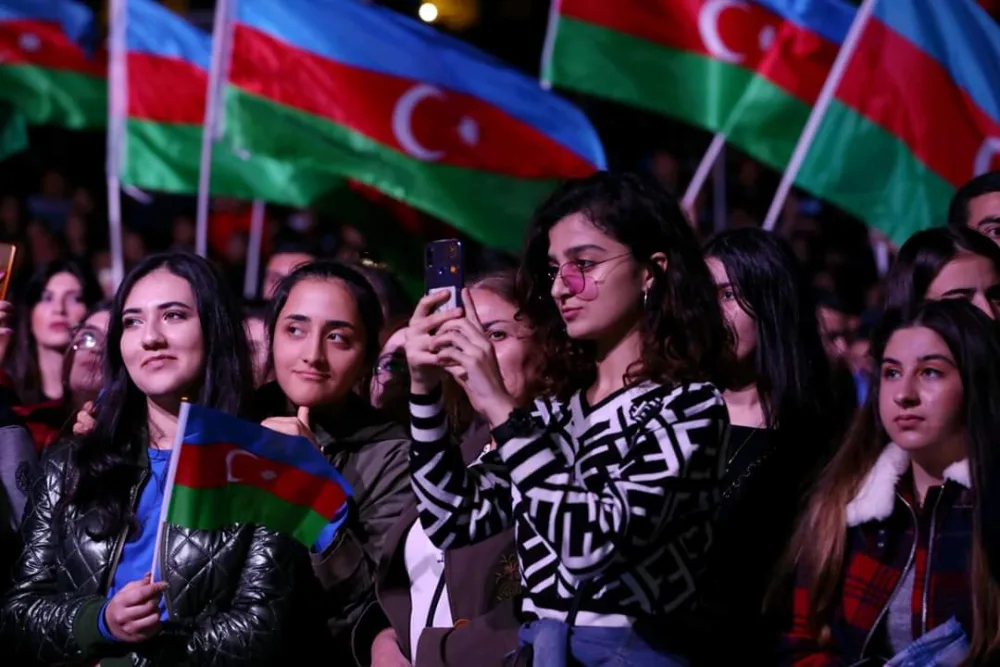 Dövlət Müstəqilliyi Gününə həsr olunan izdihamlı konsert - FOTOLAR