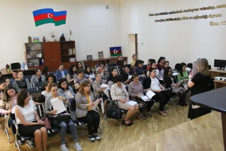 Bakının 12 rayonunda btidai sinif rəhbərləri və müəllimləri üçün - seminar keçirildi
