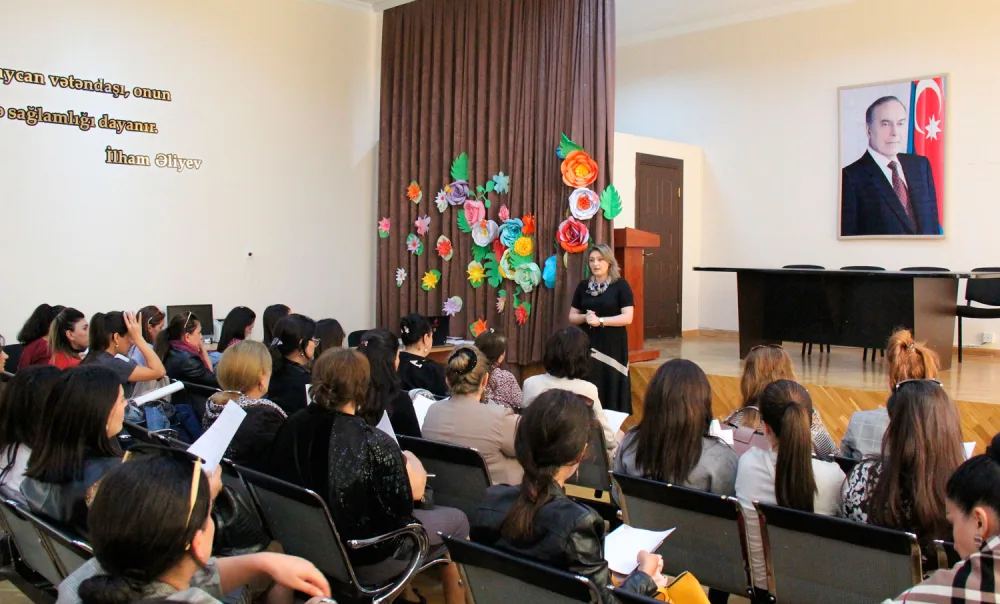 Bakının 12 rayonunda btidai sinif rəhbərləri və müəllimləri üçün - seminar keçirildi