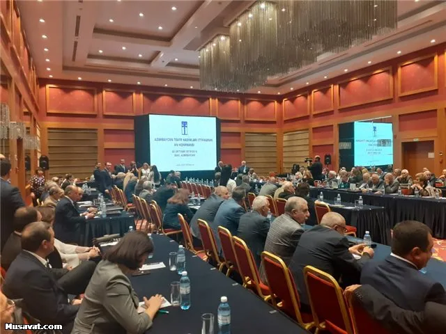 Teatr Xadimləri İttifaqından QALMAQALLI KONFRANS - FOTOLAR