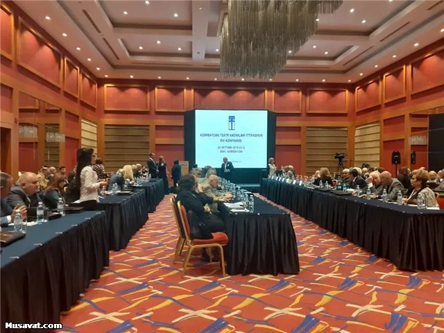 Teatr Xadimləri İttifaqından QALMAQALLI KONFRANS - FOTOLAR