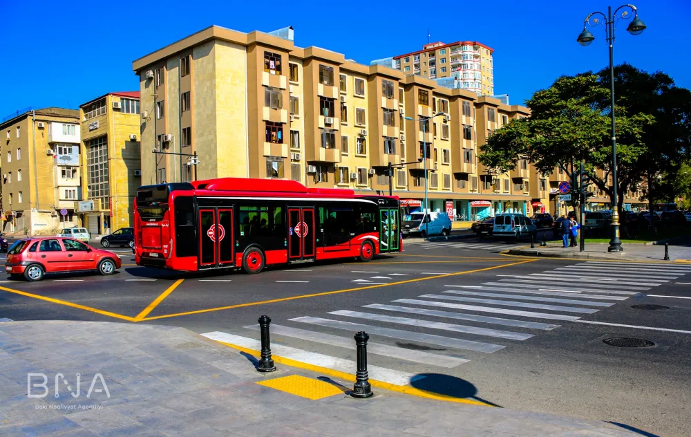 Bakıda ilk dəfə 4 tərəfli piyada keçidi - TƏŞKİL EDİLDİ - FOTO