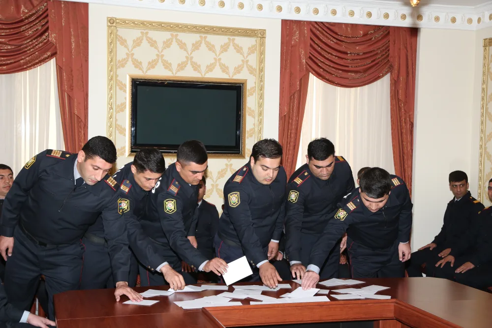 Vilayət Eyvazov gənc zabitləri - TƏBRİK ETDİ - FOTO