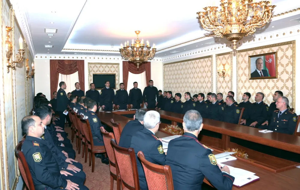 Vilayət Eyvazov gənc zabitləri - TƏBRİK ETDİ - FOTO