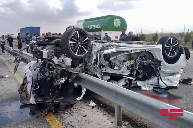 Hacıqabulda DƏHŞƏTLİ YOL QƏZASI - Ölən və xəsarət alanlar var -FOTOLAR