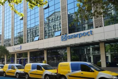 Poçtda gömrük rüsumundan əlavə pul tələb edirlər - Nazirlik xəbərsizdir?