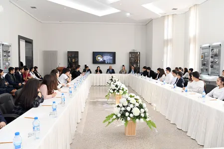 Orta məktəblərdə sosial şəbəkələrlə bağlı - SEMİNARLAR KEÇİRİLİR