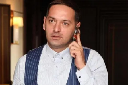 Əməkdar artistin istefasına cavab gəldi