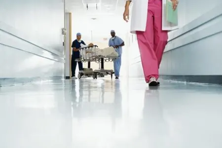 Bakıda klinikada 37 yaşlı qadın estetik əməliyyat - ZAMANI ÖLDÜ