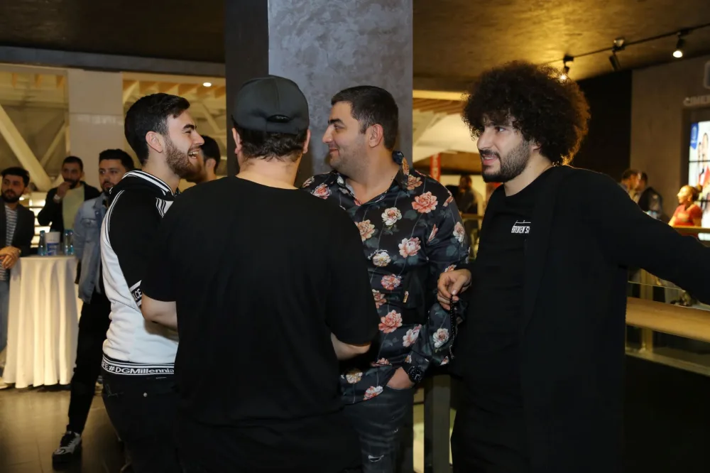 Cem Yılmazın gözlənilən komediyası “CinemaPlus”da - FOTO - VİDEO