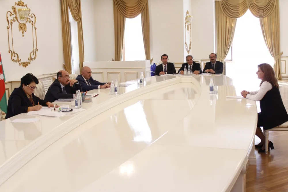 Mədəniyyət naziri və nazir müavini bölgələrdə - vətəndaşları qəbul edib