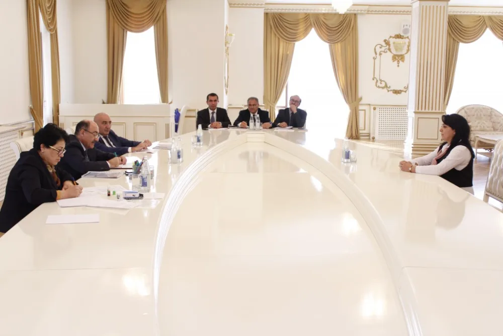 Mədəniyyət naziri və nazir müavini bölgələrdə - vətəndaşları qəbul edib