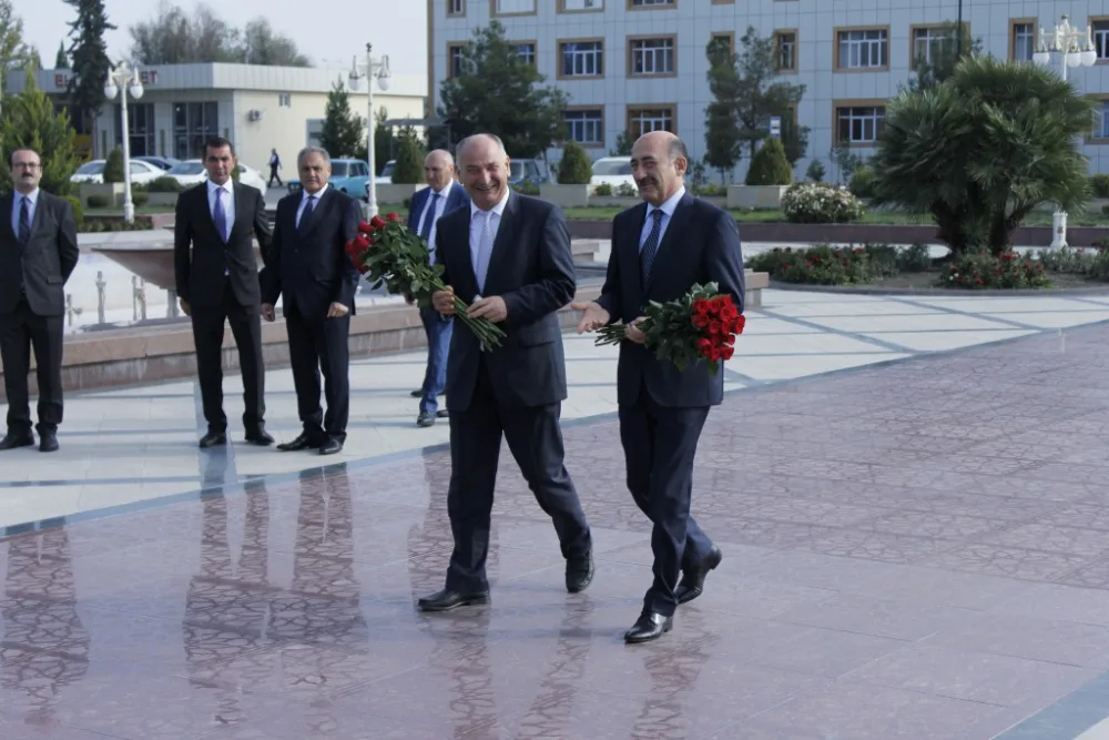 Mədəniyyət naziri və nazir müavini bölgələrdə - vətəndaşları qəbul edib